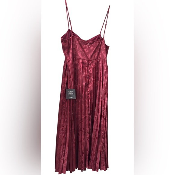 Lulus Chic Sensibility Burgundy Satin Jacquard Pleated Midi Dress Size XL New - Picture 10 of 12